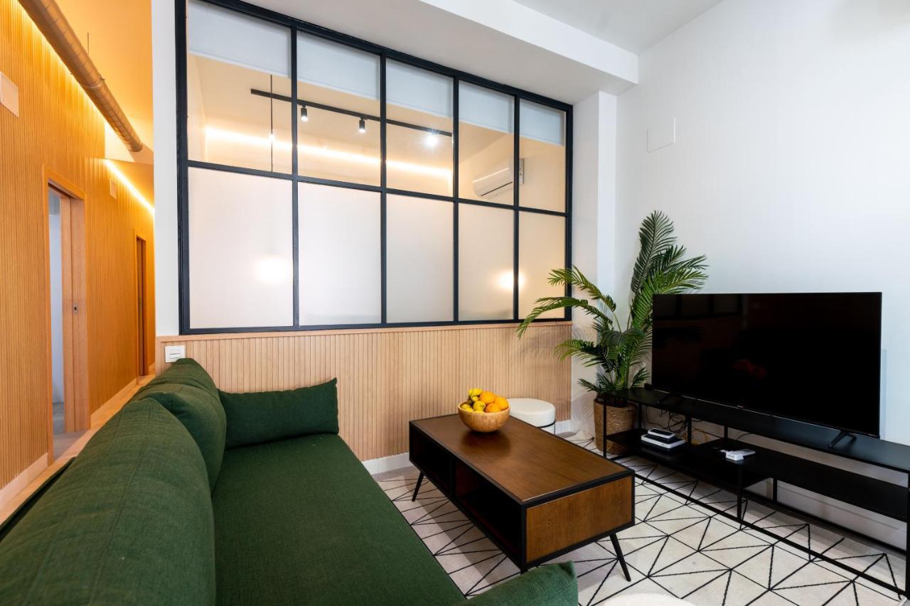 Cv Brand New 2br Triana By Covadon Street