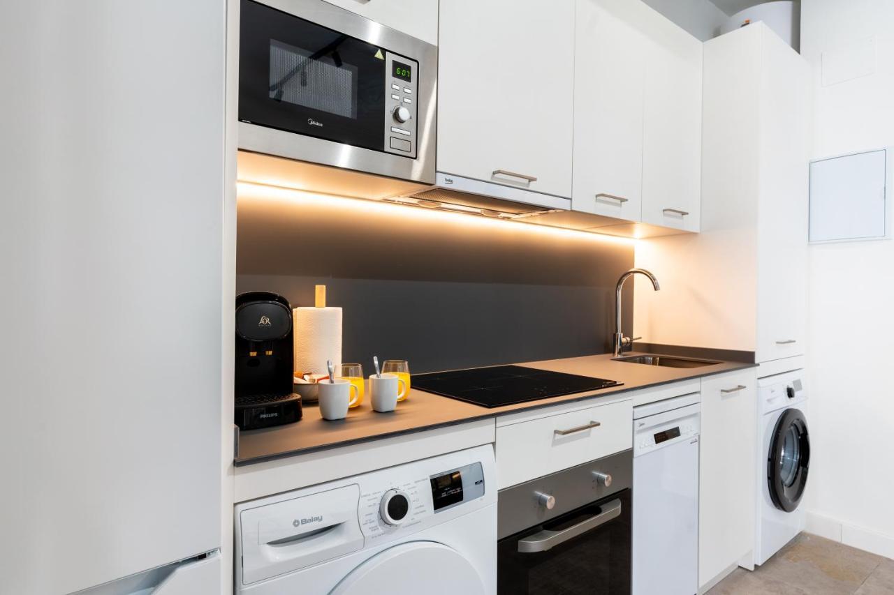 Cv Brand New 2br Triana By Covadon Street Seville